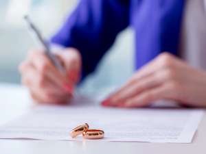 What Is Collaborative Divorce and Is It Right for You?